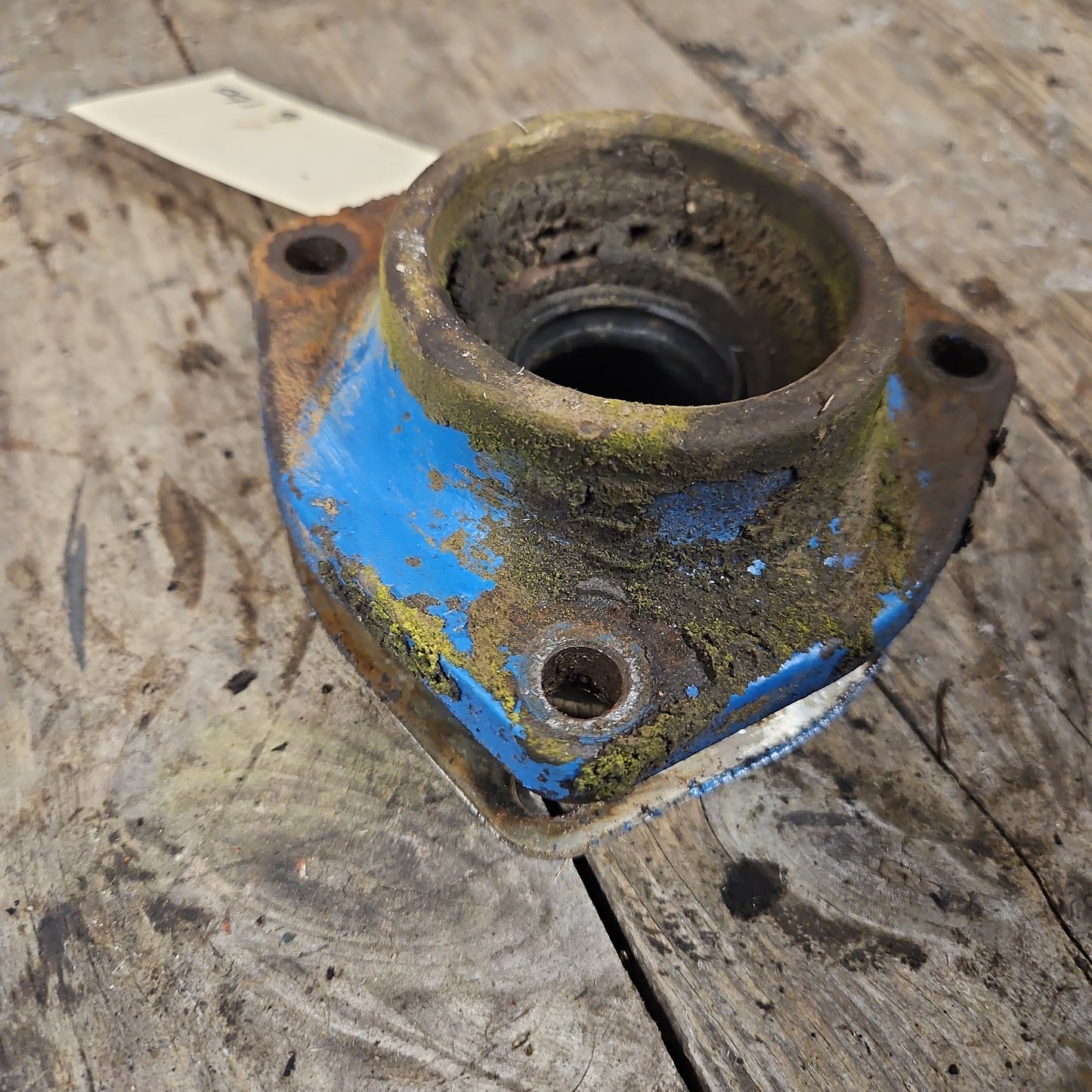 Lower Shaft Bearing Retainer