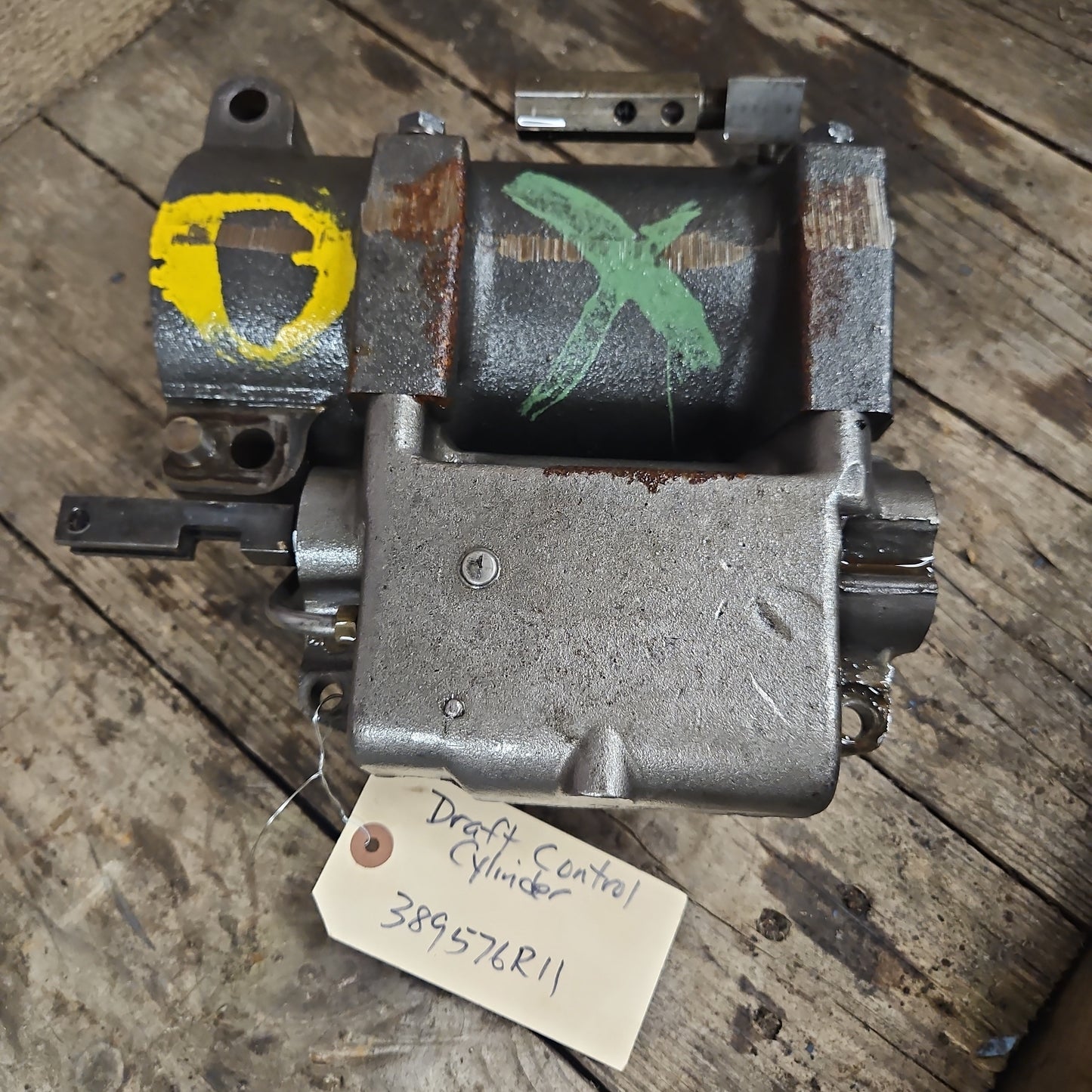 Draft Control Cylinder