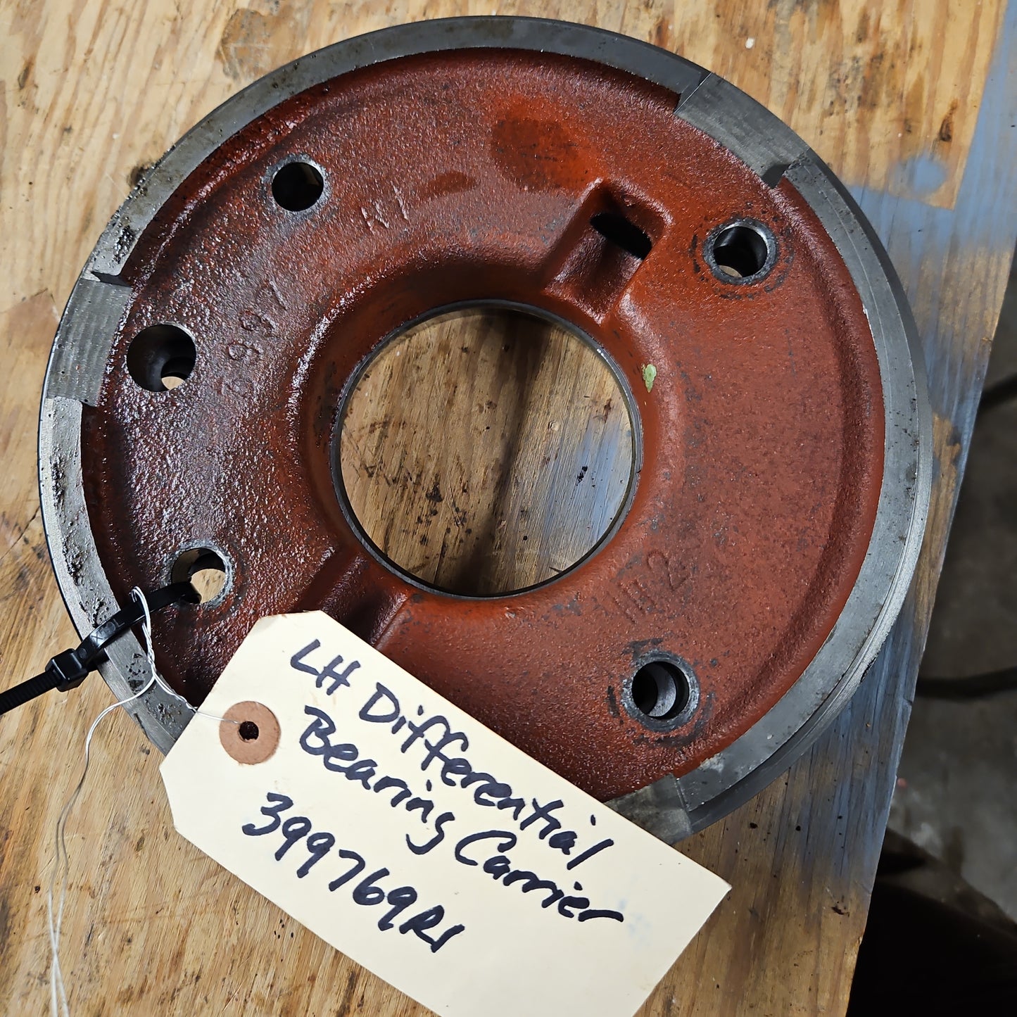 LH Differential Bearing Carrier