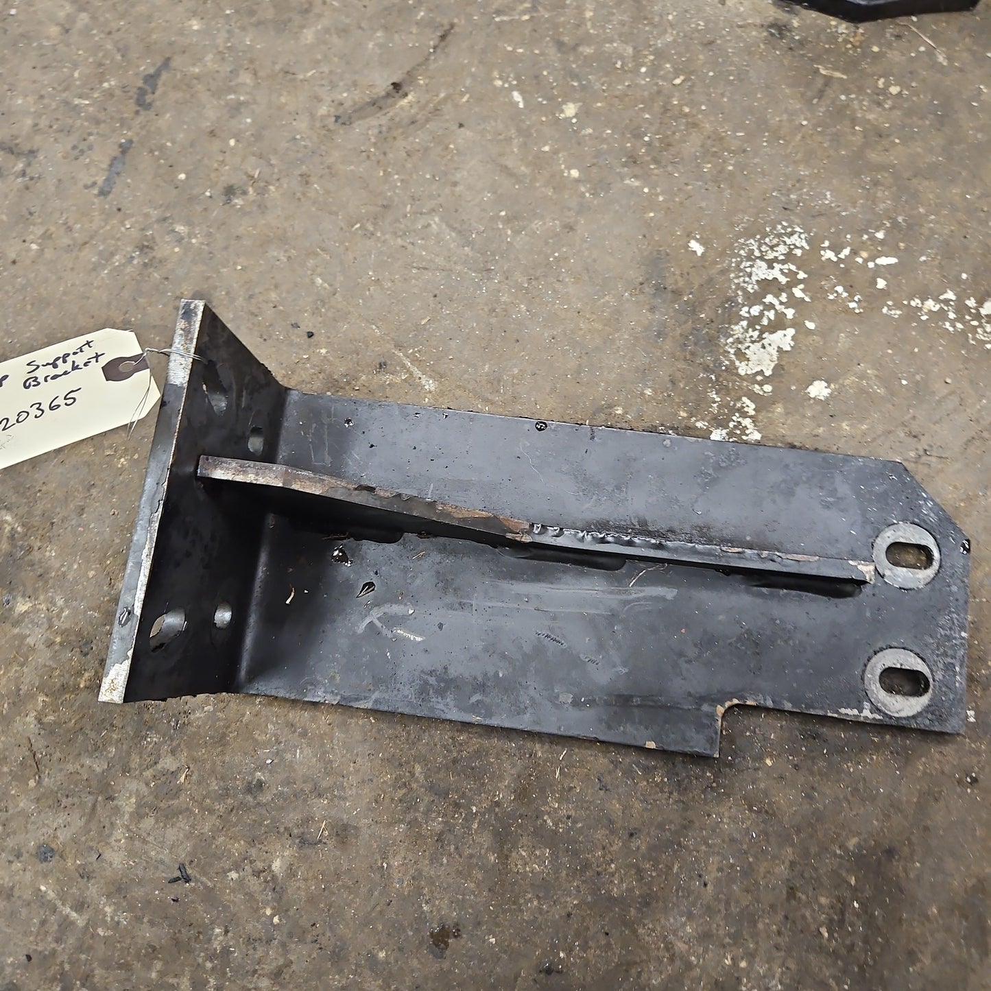 Hydraulic Pump Support Bracket