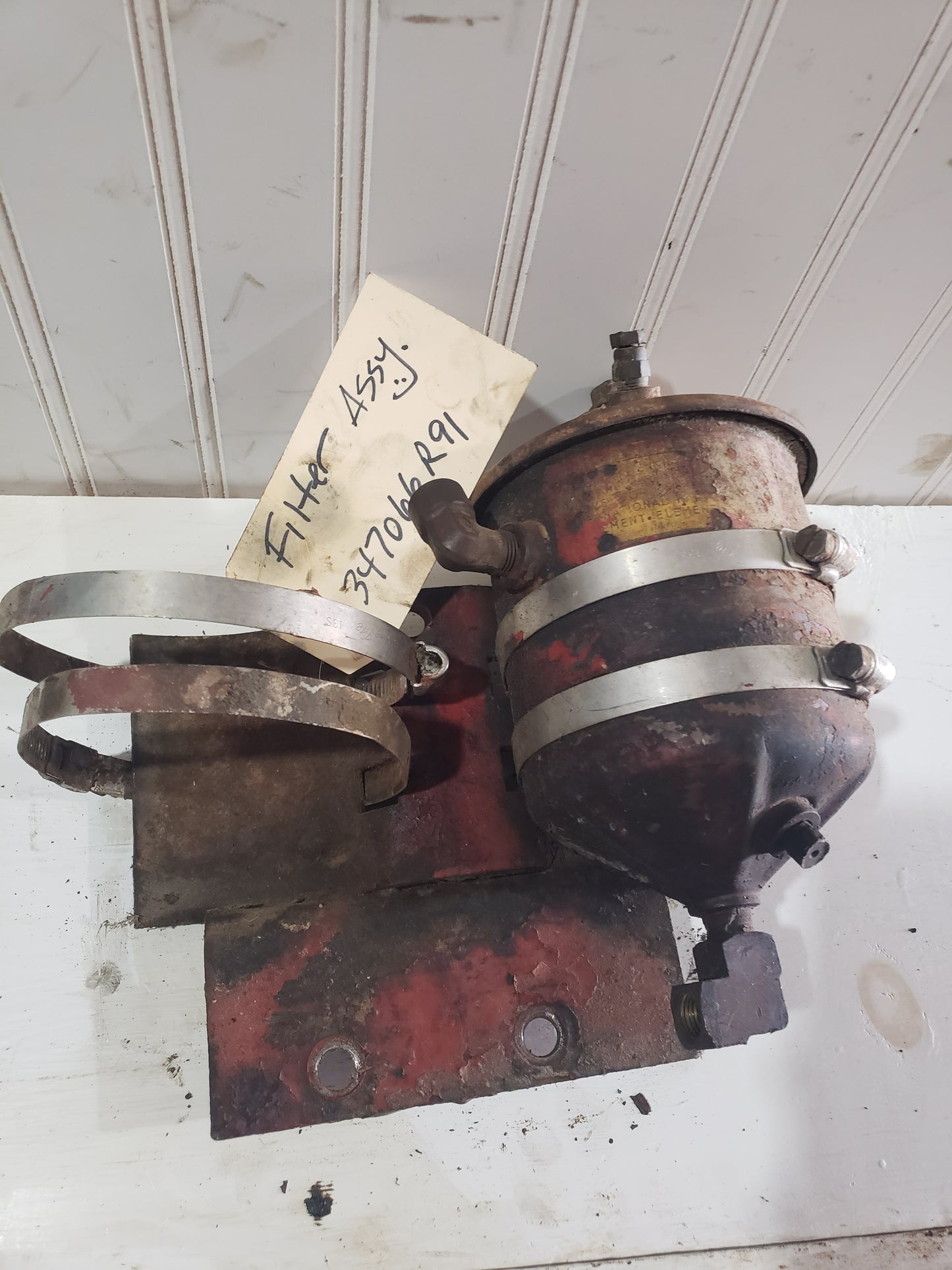 Filter Assembly with Bracket