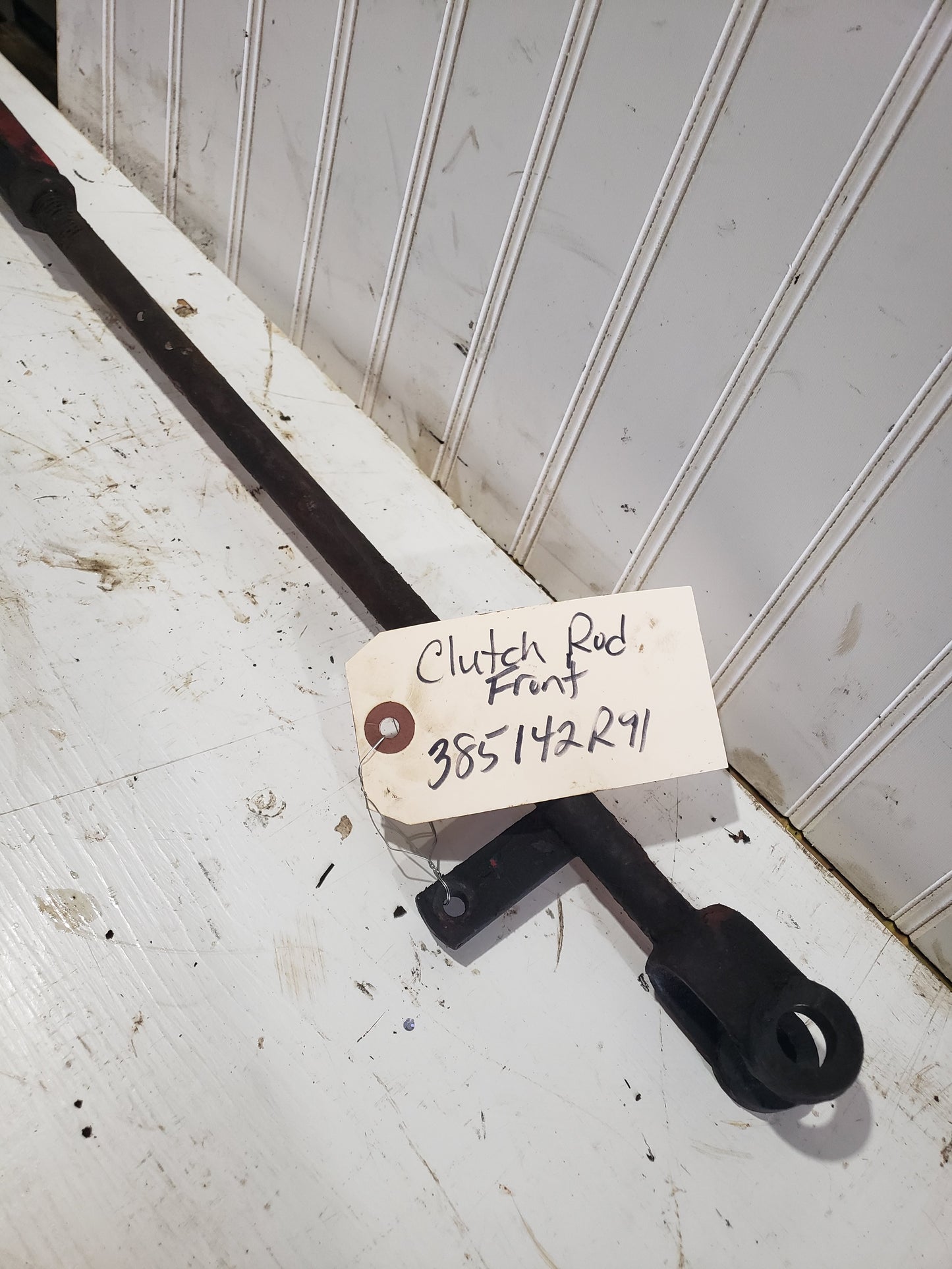 Clutch Rod, Front