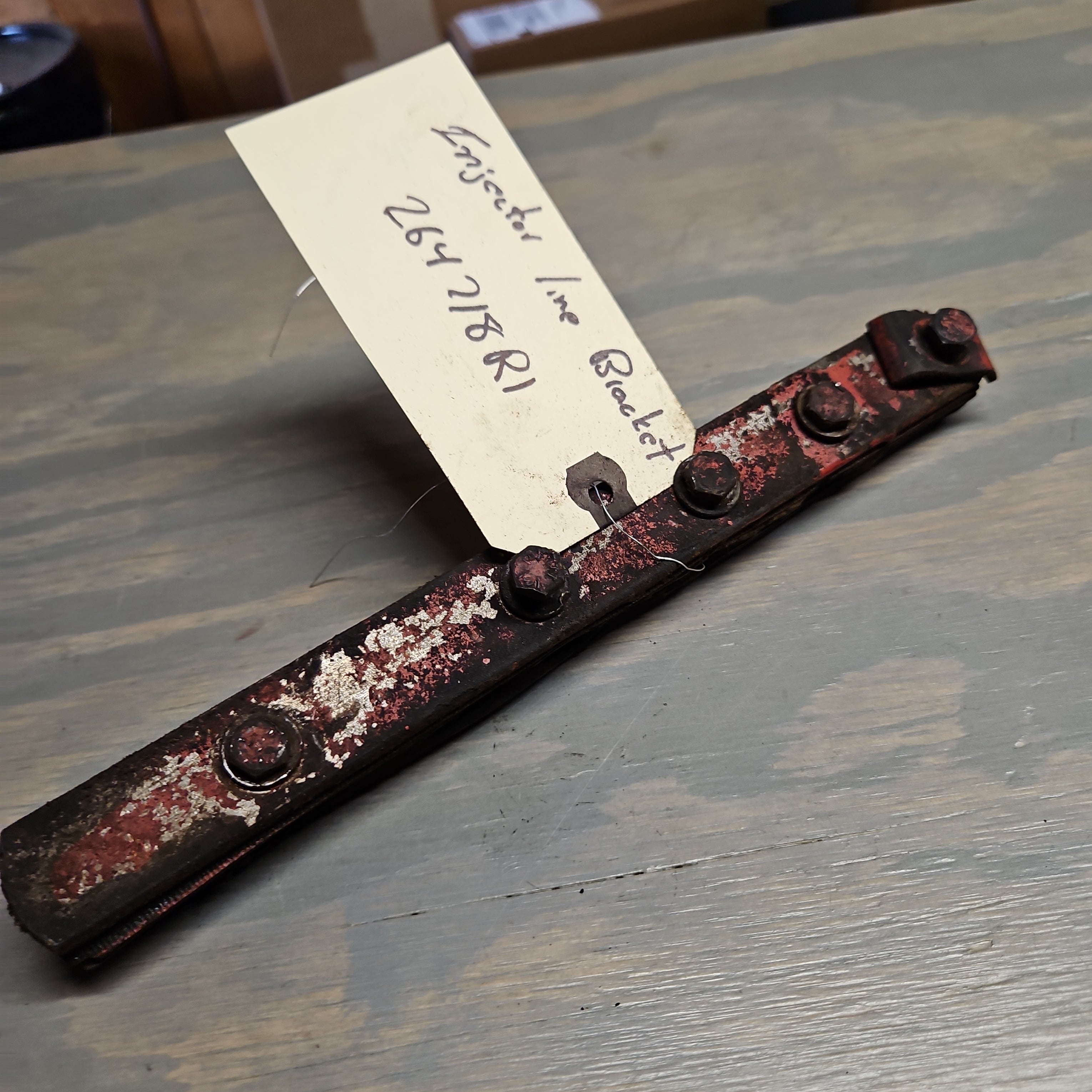 Bracket Injector Assembly Injector Line Bracket – A&M Tractor Salvage & Parts