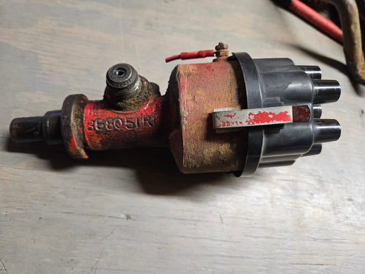 Distributor