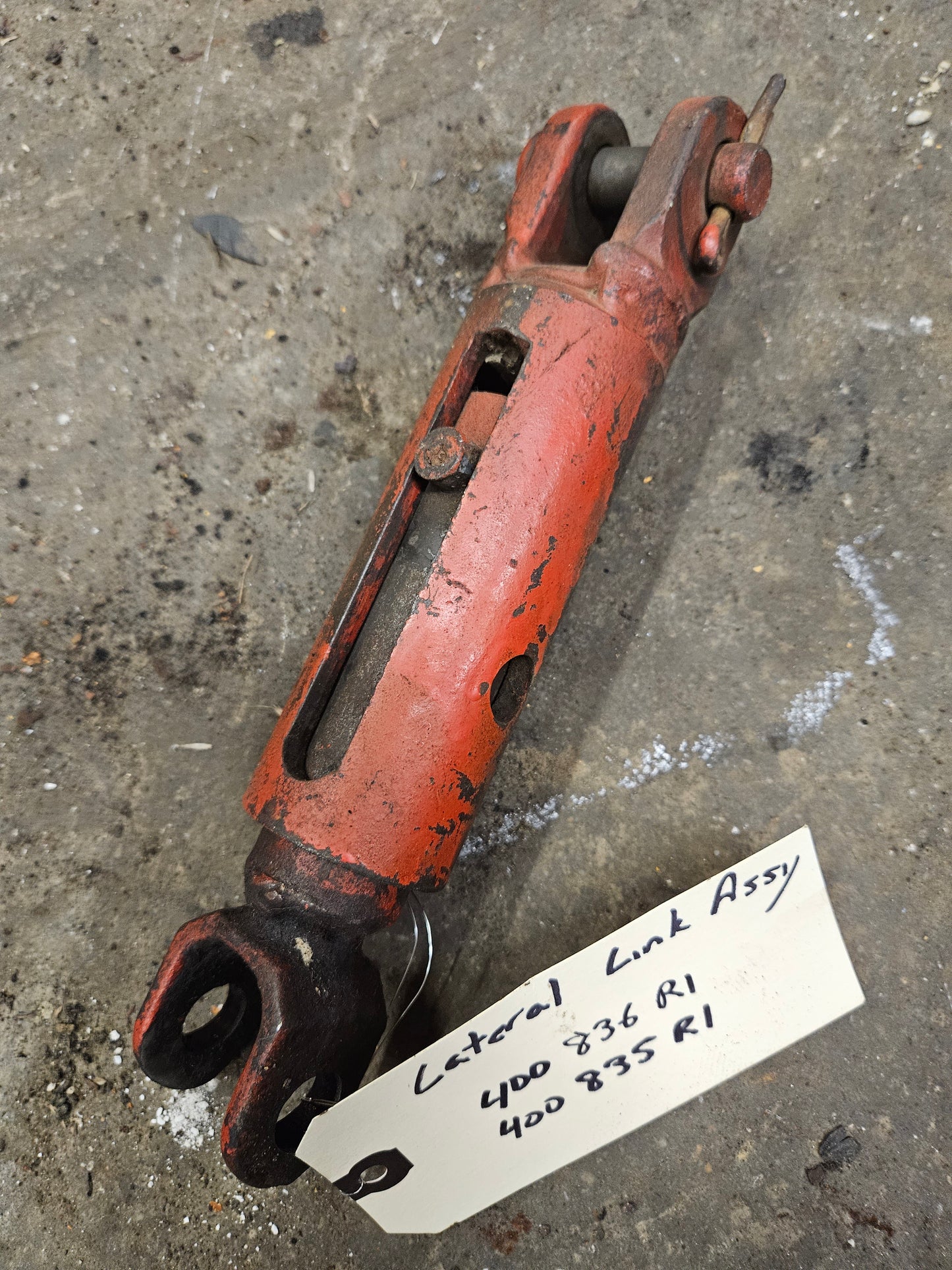 Lateral Link Assembly