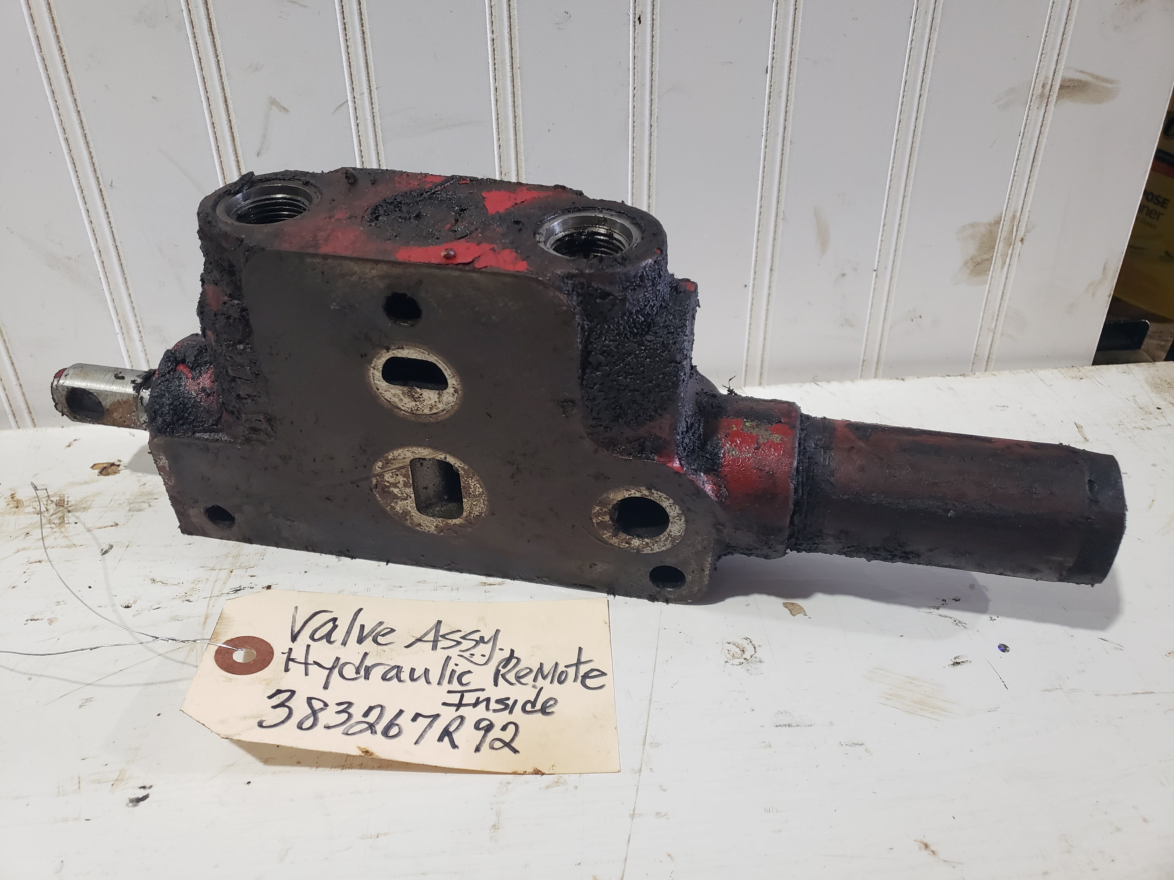 Auxiliary Control Valve, Inner – A&M Tractor Salvage & Parts